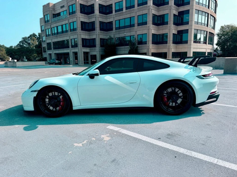 2022 Porsche 992 GT3 - Image 15 of 31