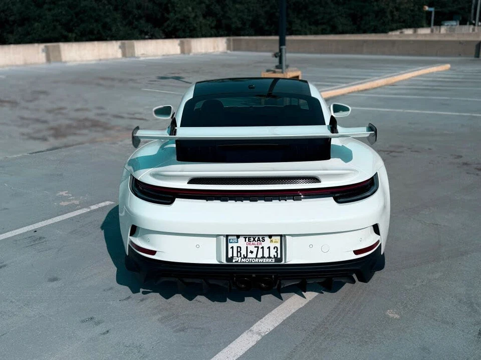 2022 Porsche 992 GT3 - Image 12 of 31