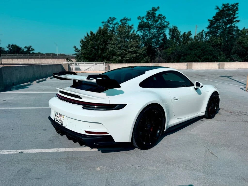 2022 Porsche 992 GT3 - Image 10 of 31