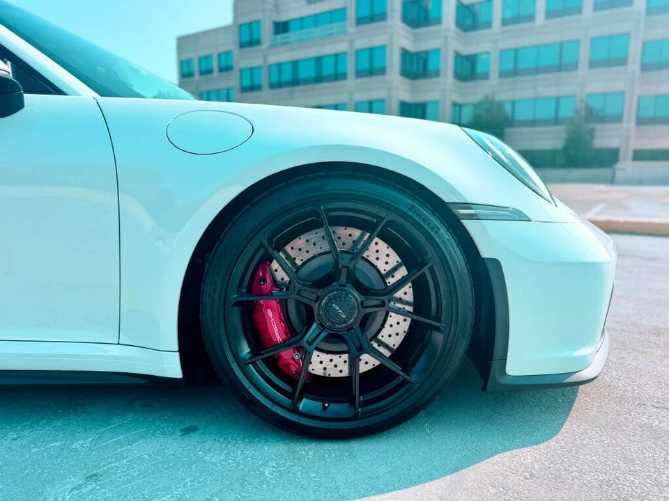 2022 Porsche 992 GT3 - Image 27 of 31
