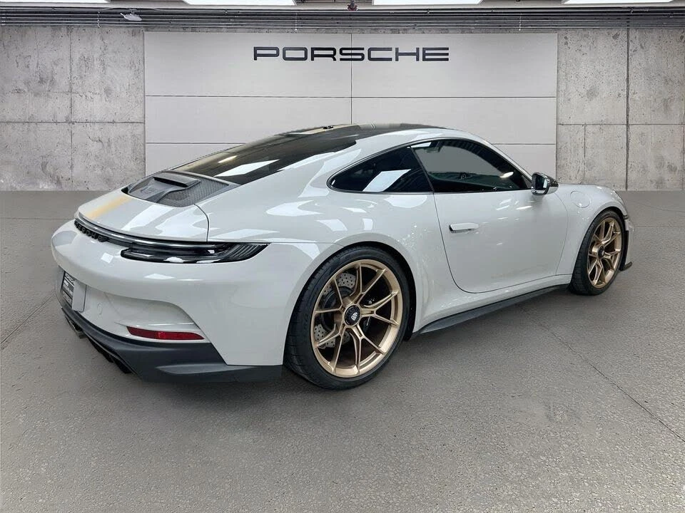 2022 Porsche 992 GT3 - Image 9 of 31