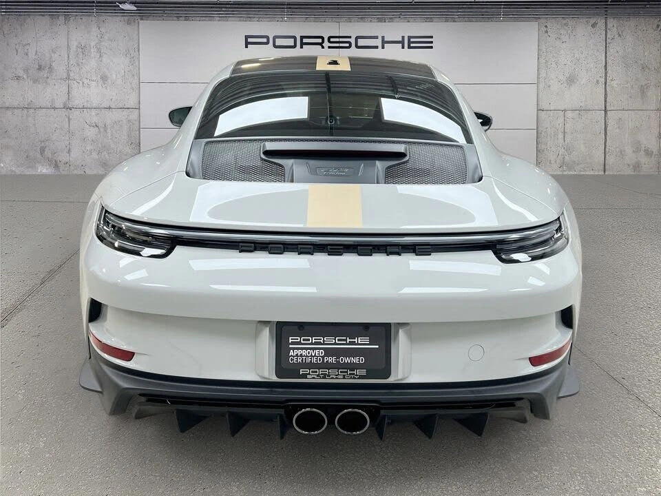 2022 Porsche 992 GT3 - Image 10 of 31