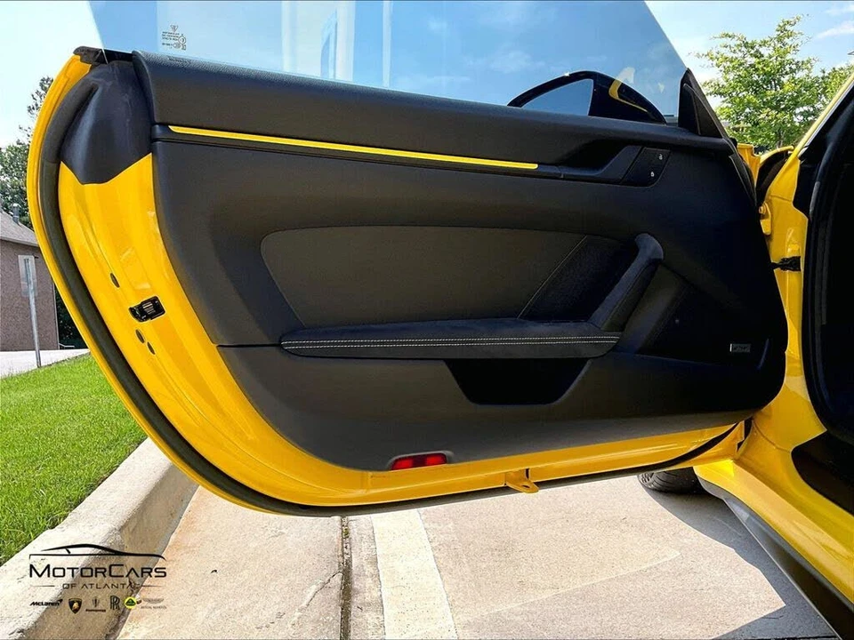 2022 Porsche 992 GT3 - Image 21 of 29