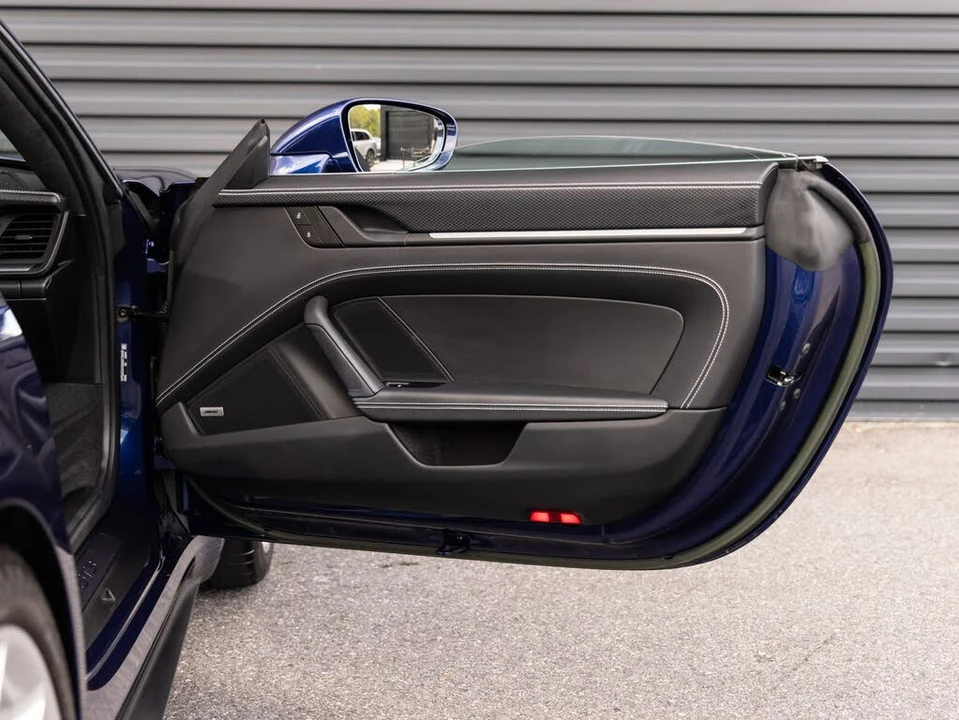 2022 Porsche 992 GT3 - Image 29 of 31