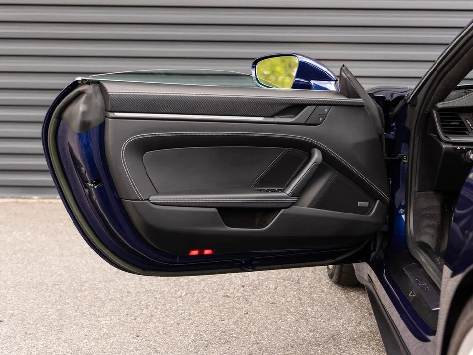 2022 Porsche 992 GT3 - Image 21 of 31