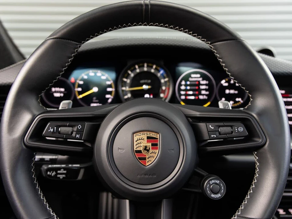2022 Porsche 992 GT3 - Image 14 of 31