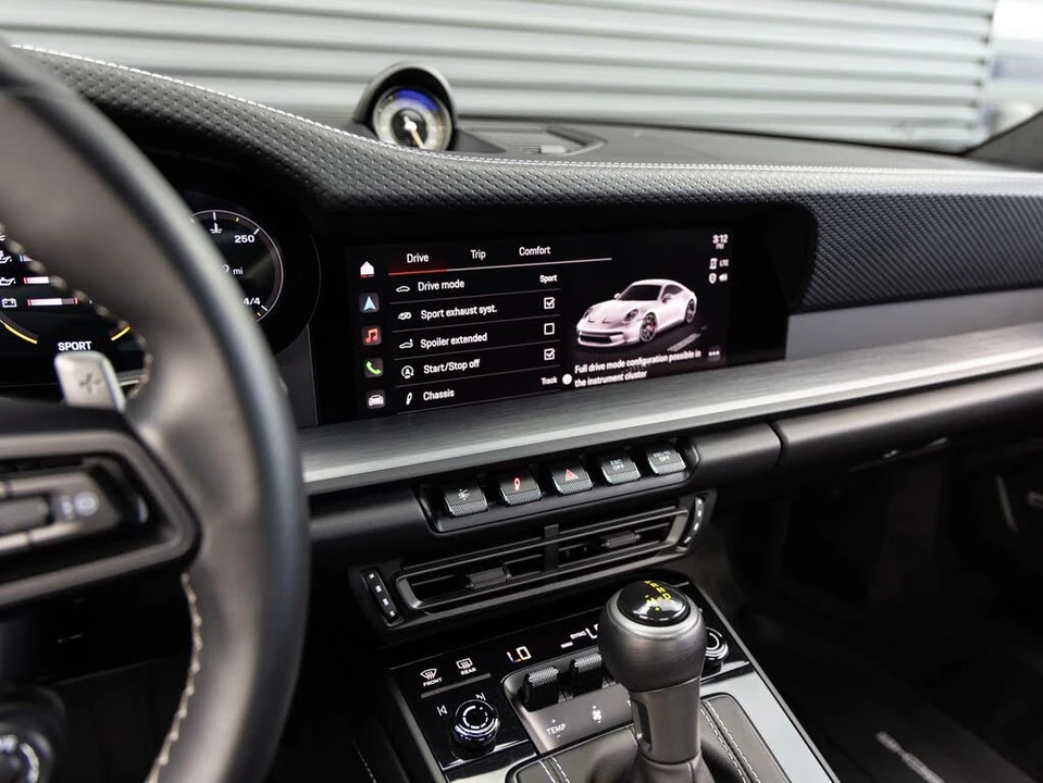 2022 Porsche 992 GT3 - Image 16 of 31
