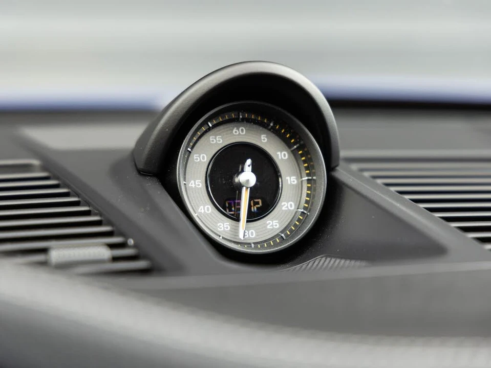 2022 Porsche 992 GT3 - Image 17 of 31