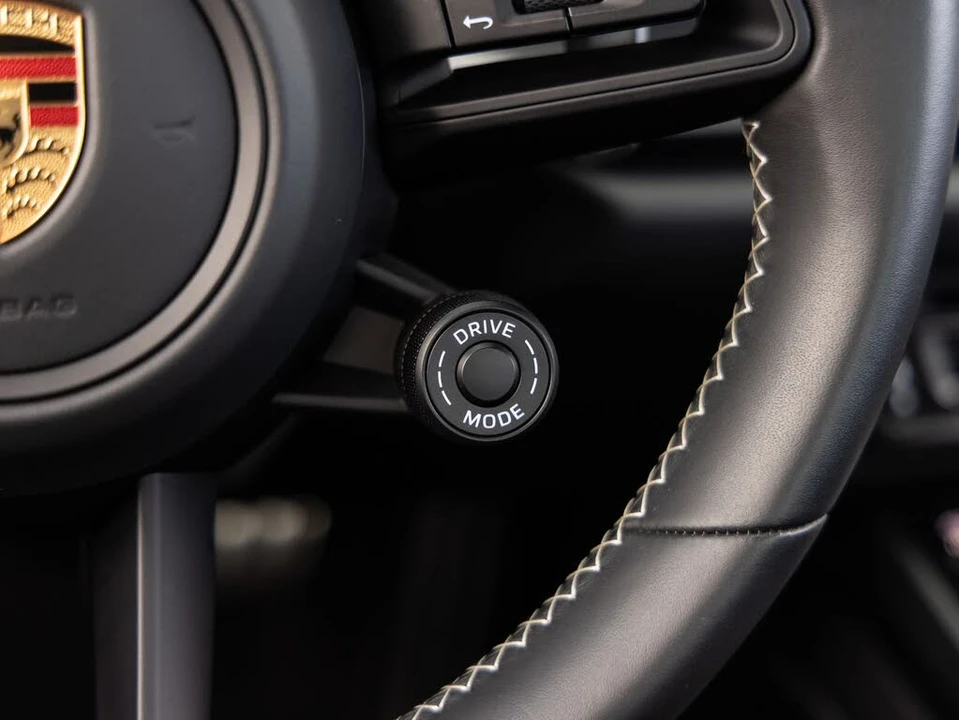 2022 Porsche 992 GT3 - Image 15 of 31