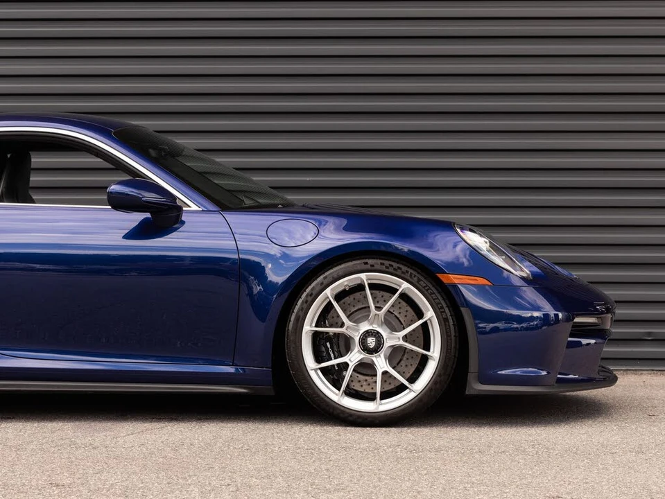2022 Porsche 992 GT3 - Image 9 of 31