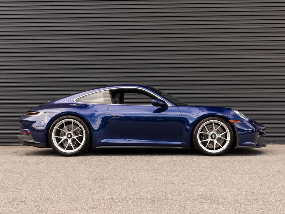 2022 Porsche 992 GT3 - Image 8 of 31