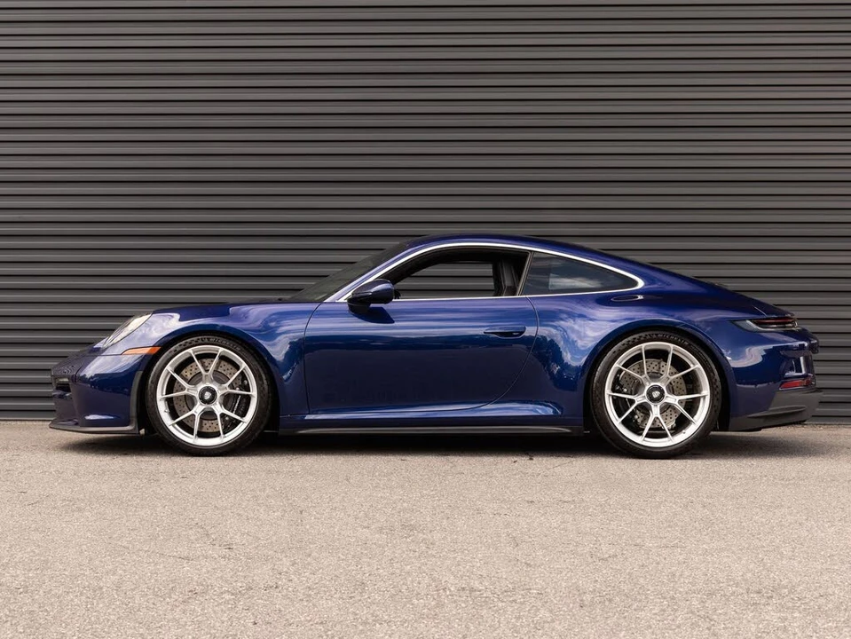 2022 Porsche 992 GT3 - Image 2 of 31