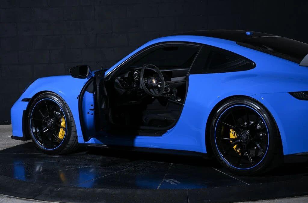 2022 Porsche 992 GT3 - Image 14 of 31