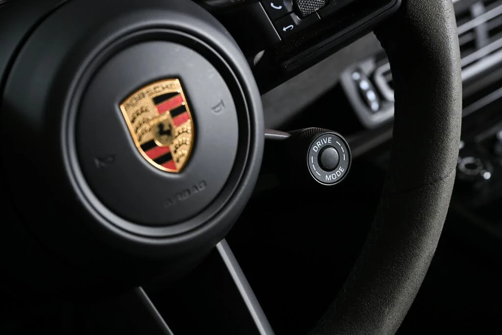 2022 Porsche 992 GT3 - Image 17 of 31