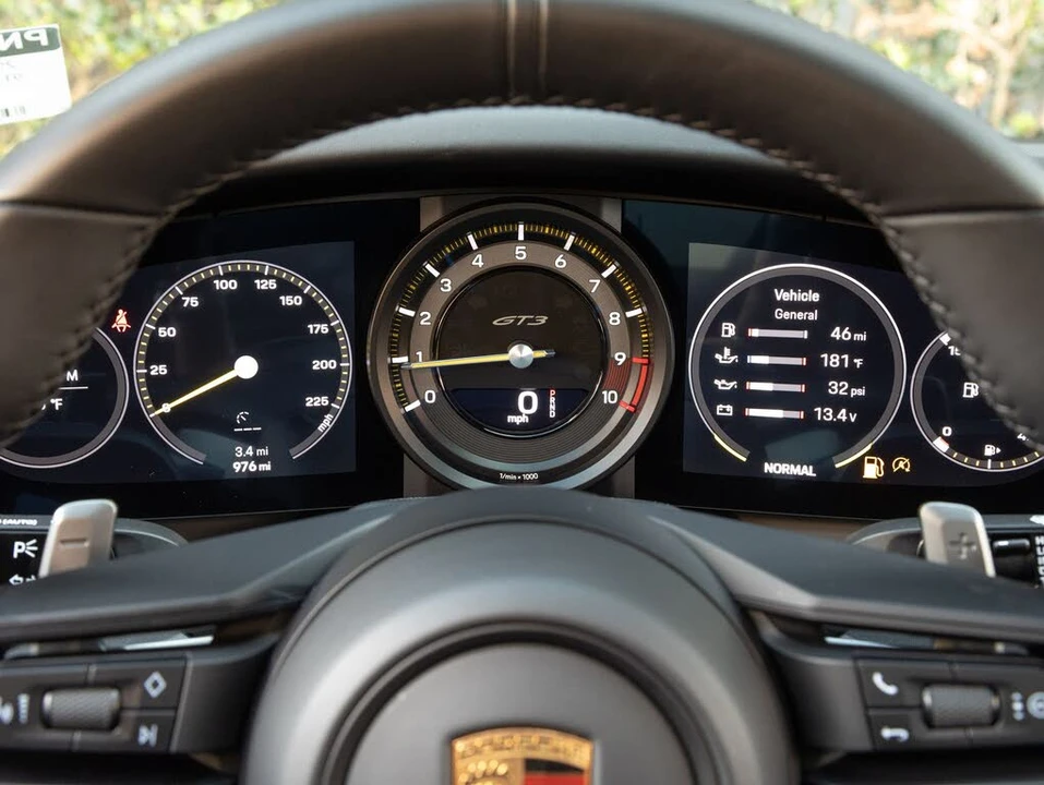 2022 Porsche 992 GT3 - Image 14 of 31