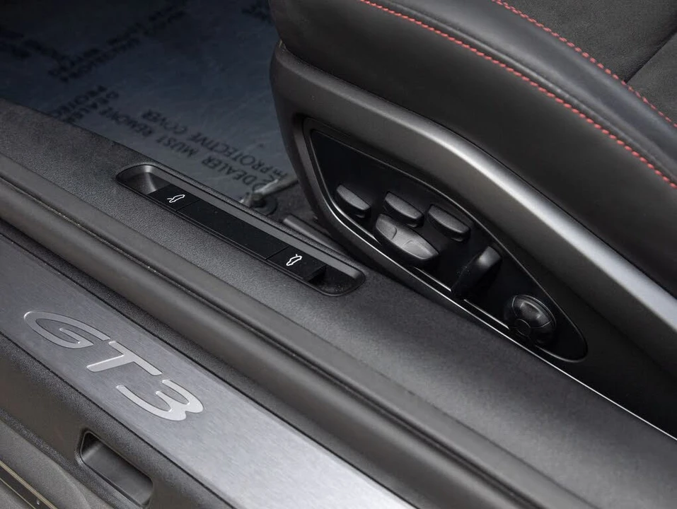 2022 Porsche 992 GT3 - Image 22 of 31