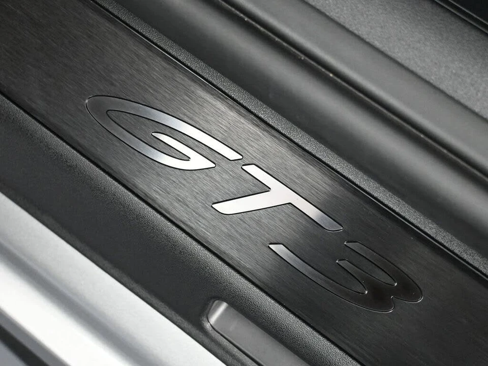2022 Porsche 992 GT3 - Image 22 of 31