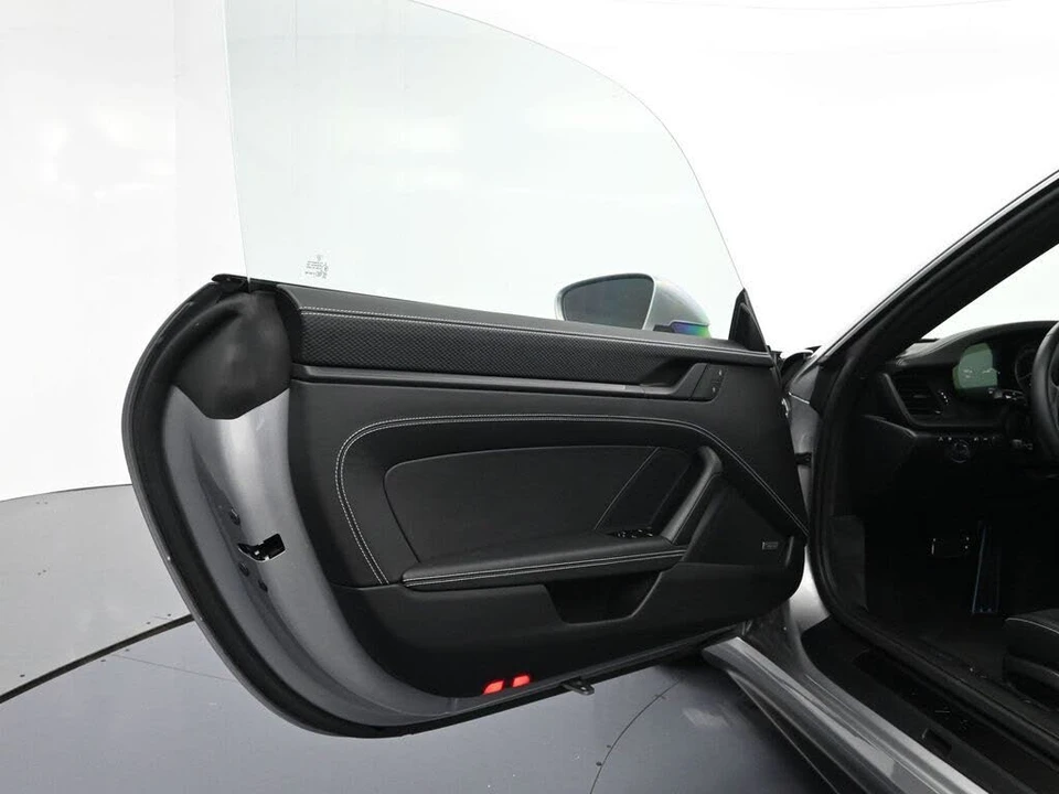 2022 Porsche 992 GT3 - Image 14 of 31