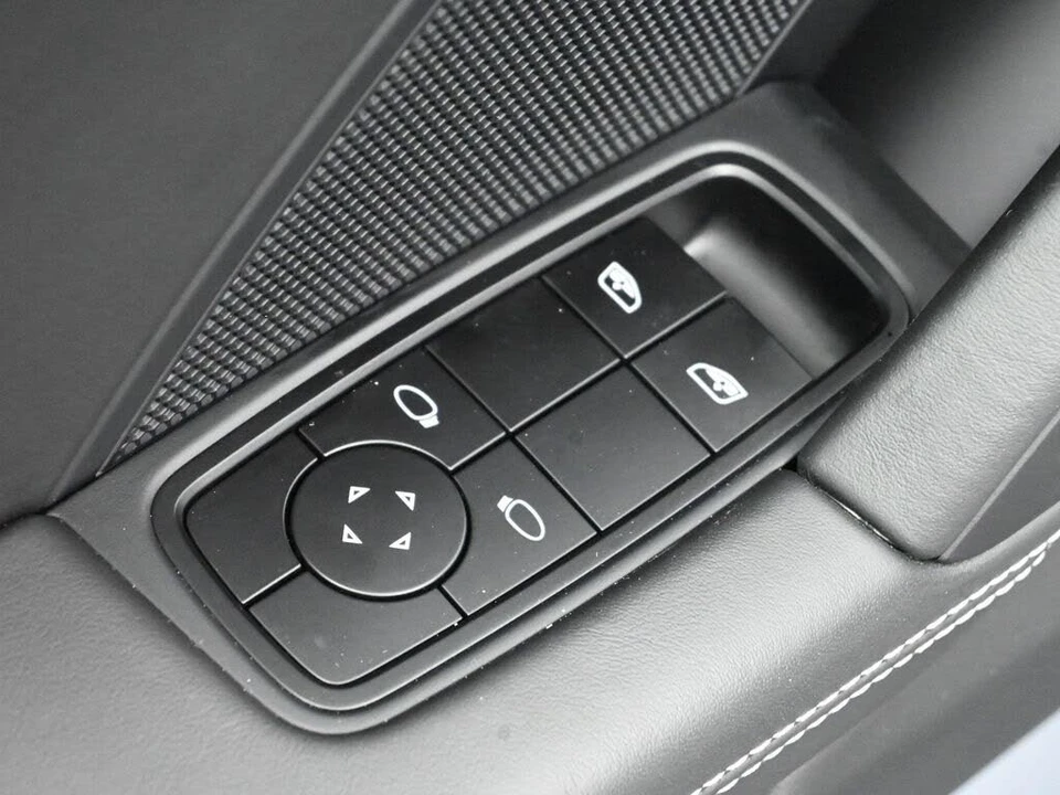 2022 Porsche 992 GT3 - Image 17 of 31