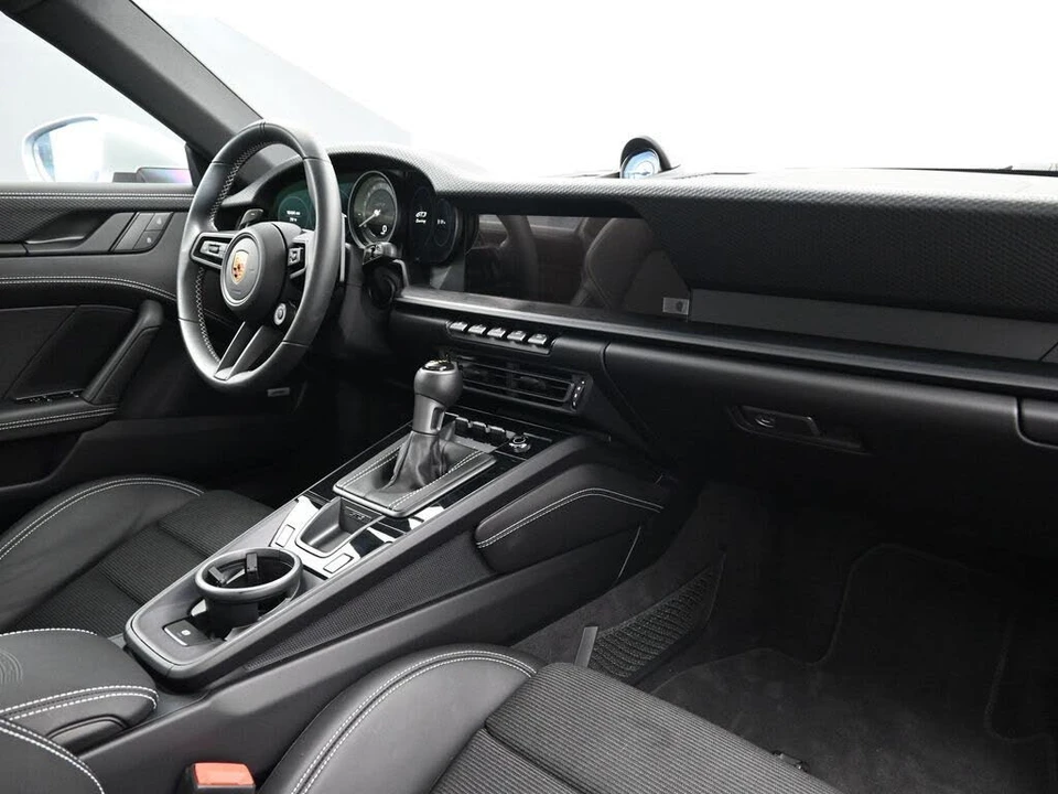 2022 Porsche 992 GT3 - Image 12 of 31