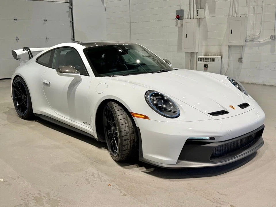 2022 Porsche 992 GT3 - Image 13 of 31