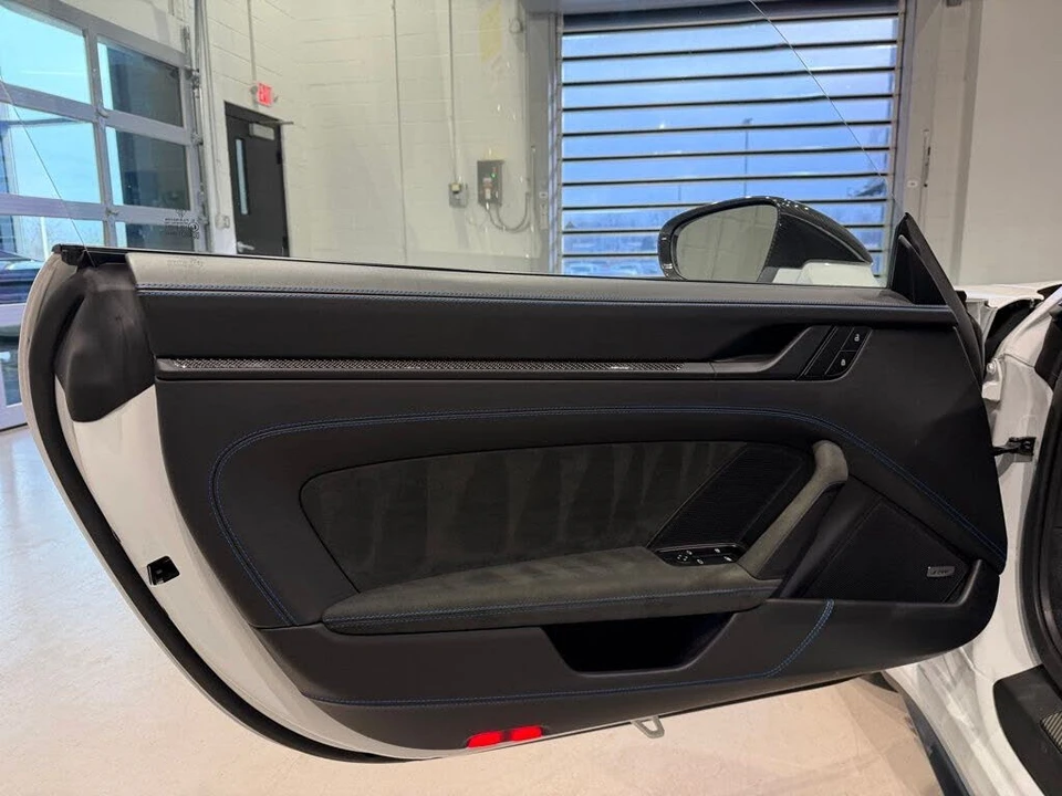 2022 Porsche 992 GT3 - Image 22 of 31
