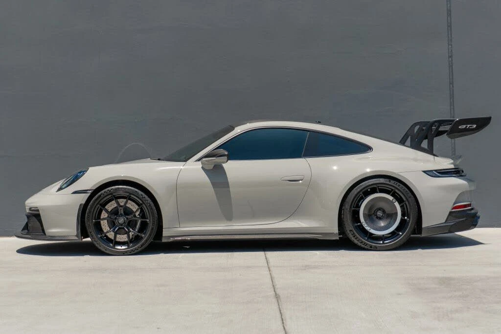 2022 Porsche 992 GT3 - Image 2 of 31