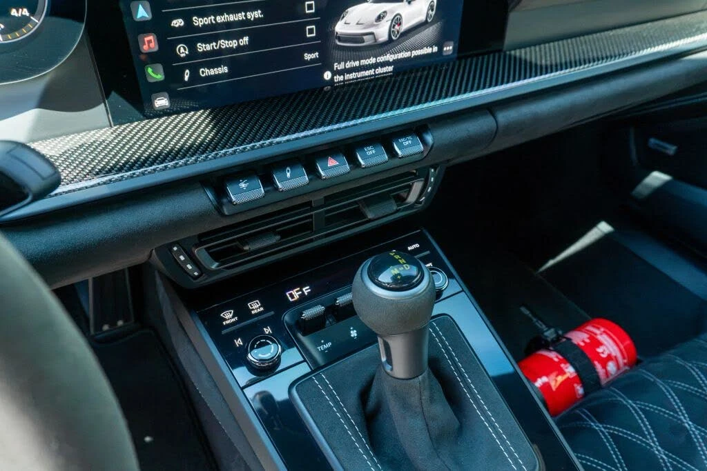 2022 Porsche 992 GT3 - Image 15 of 31