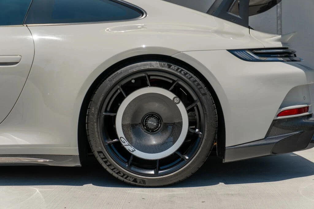 2022 Porsche 992 GT3 - Image 20 of 31
