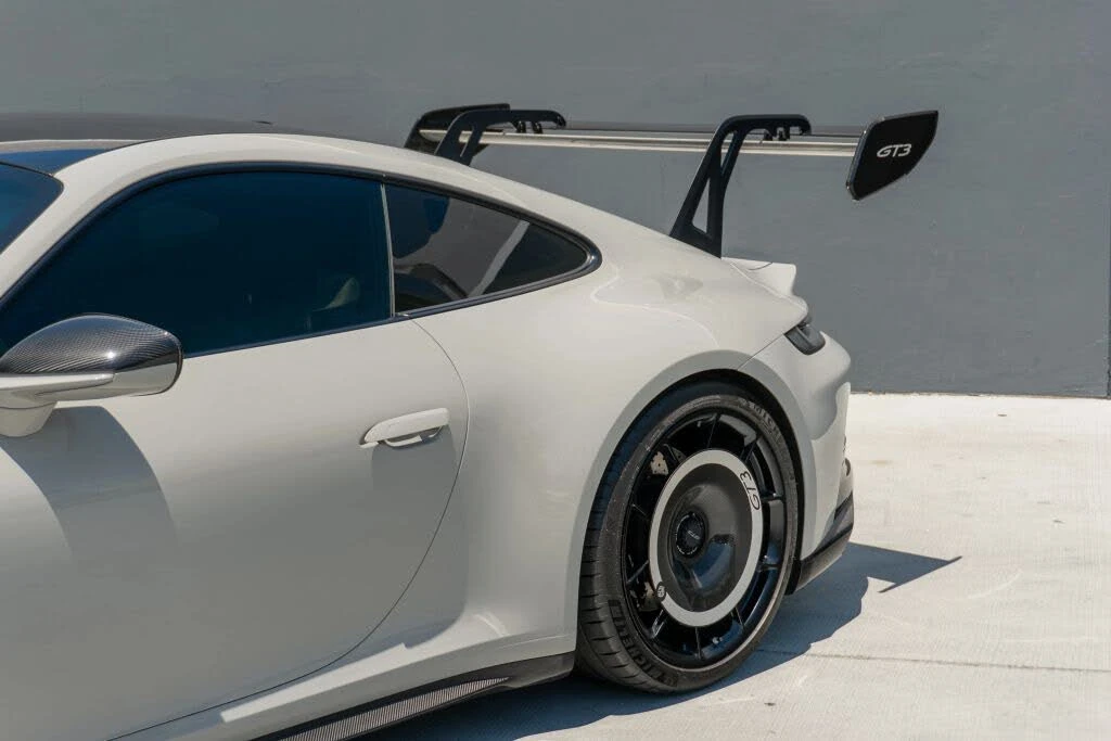 2022 Porsche 992 GT3 - Image 25 of 31