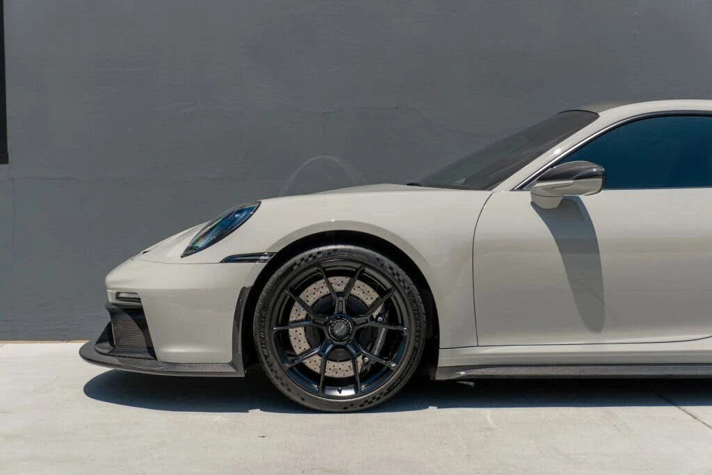 2022 Porsche 992 GT3 - Image 16 of 31