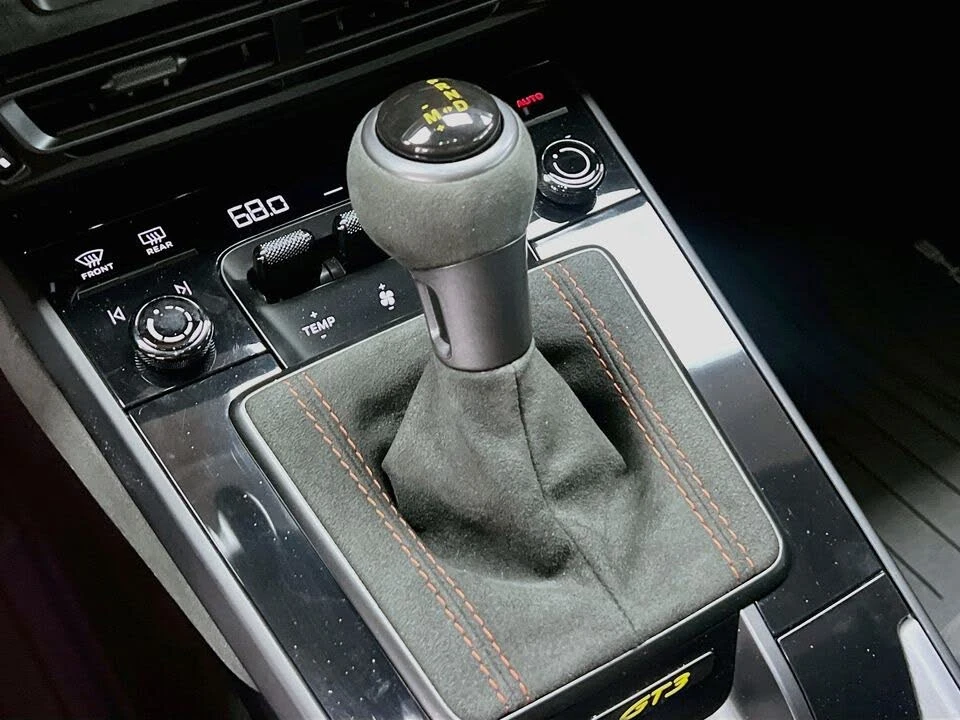 2022 Porsche 992 GT3 - Image 18 of 31
