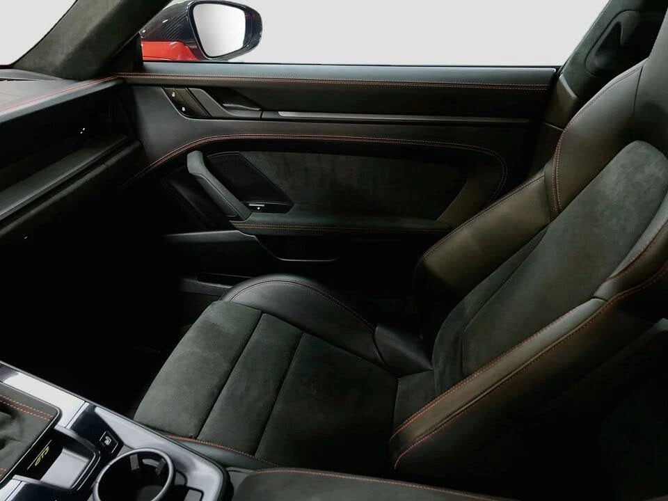 2022 Porsche 992 GT3 - Image 25 of 31