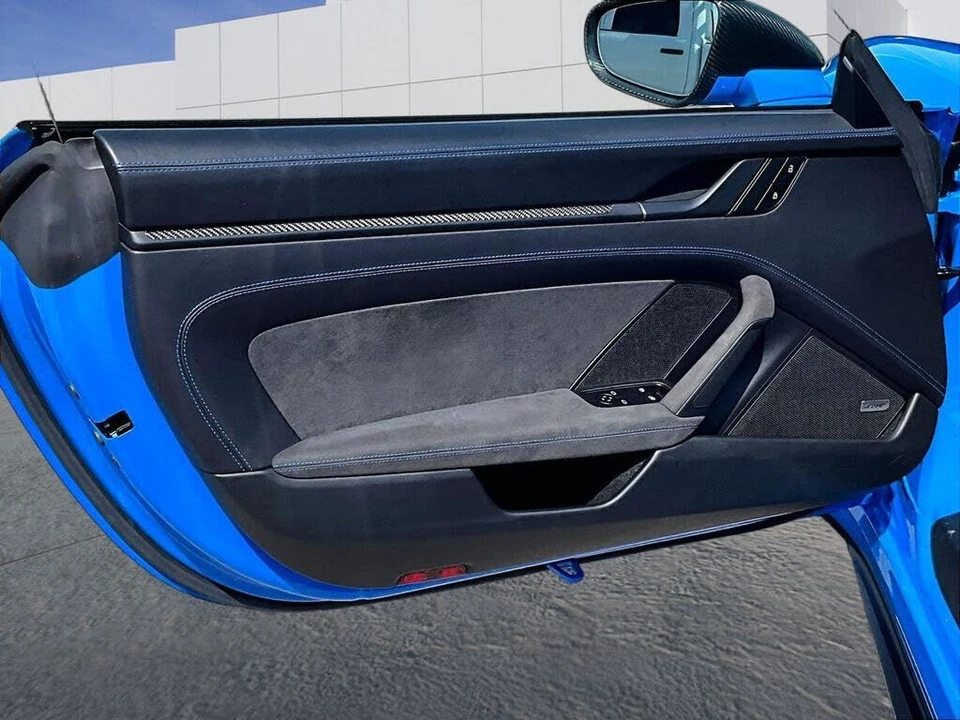 2022 Porsche 992 GT3 - Image 19 of 25