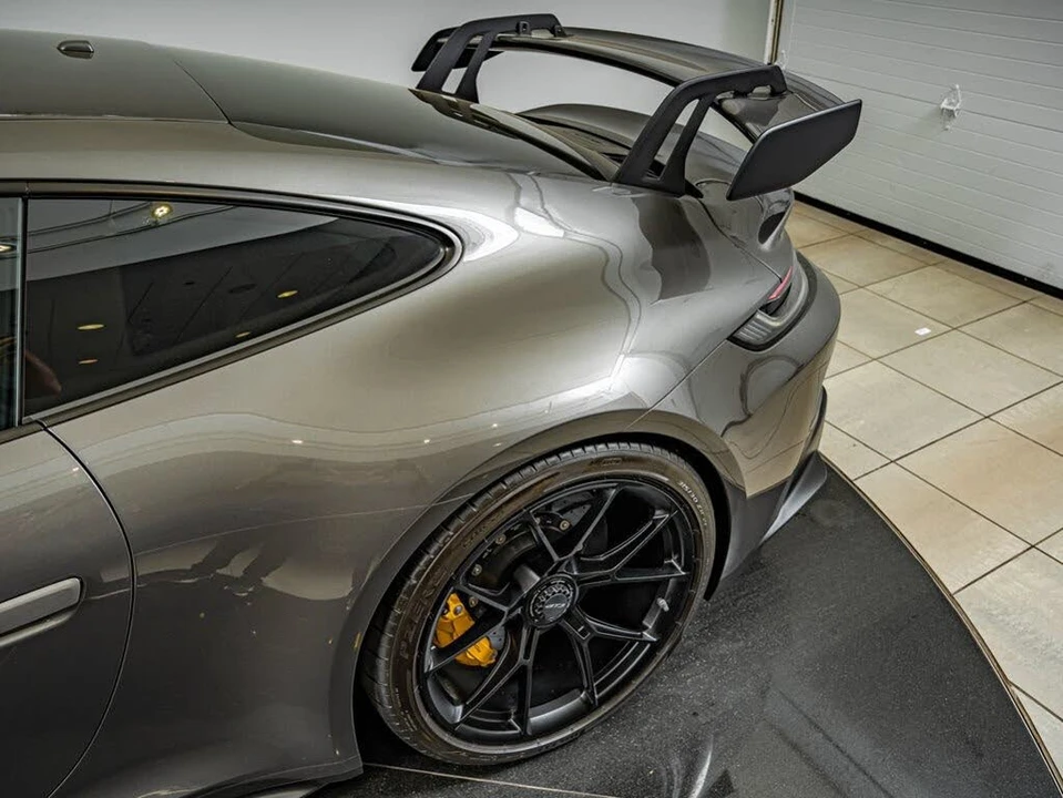 2022 Porsche 992 GT3 - Image 29 of 31