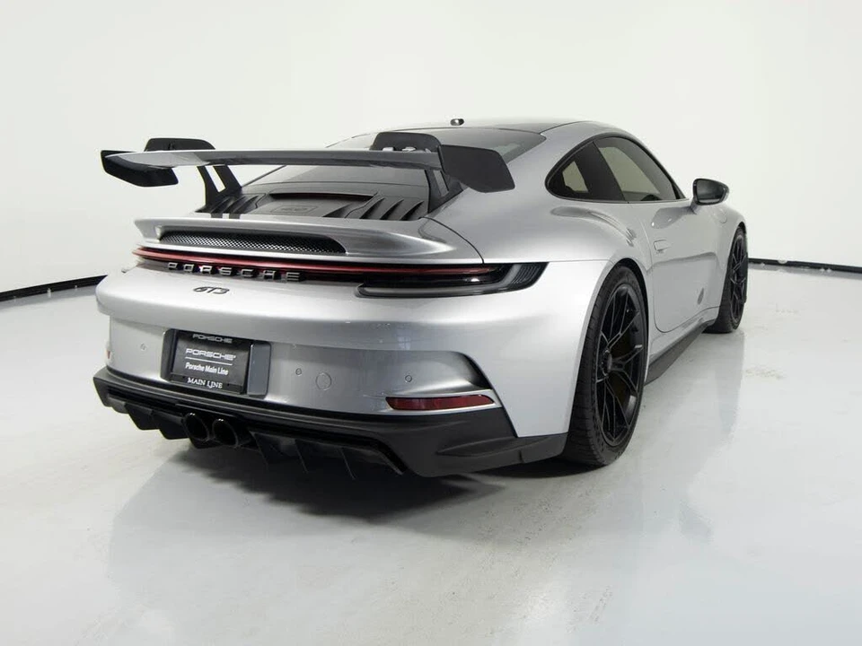 2022 Porsche 992 GT3 - Image 11 of 31