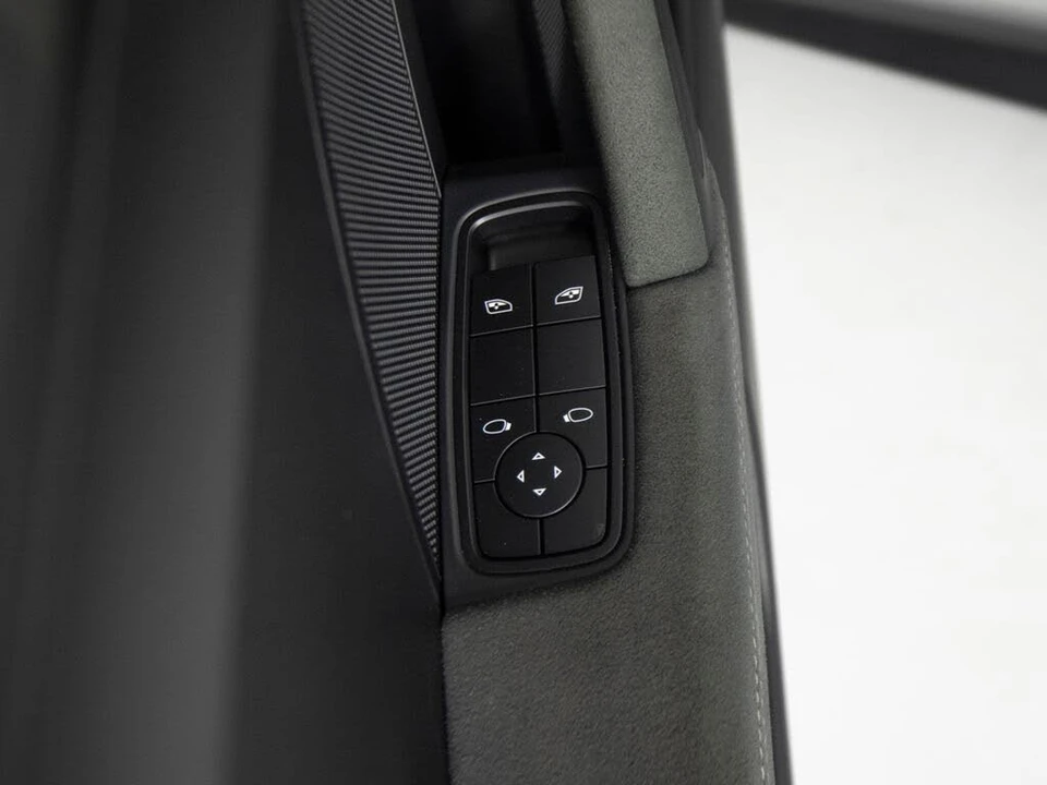 2022 Porsche 992 GT3 - Image 18 of 31