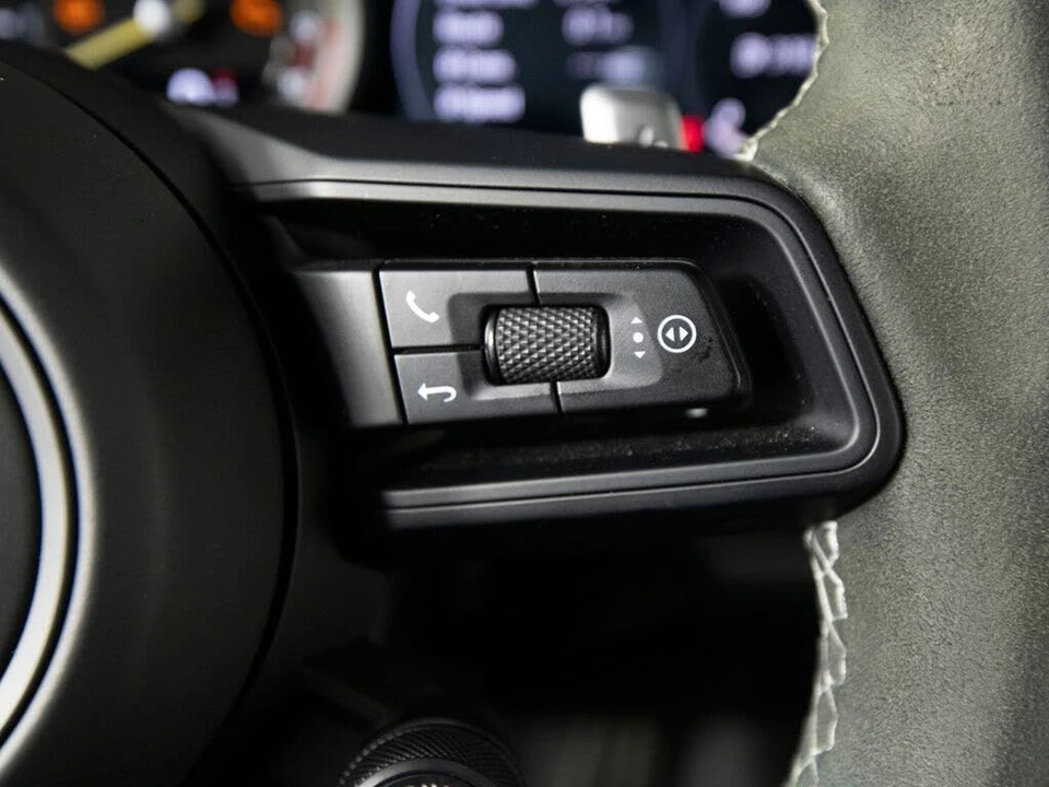 2022 Porsche 992 GT3 - Image 25 of 31