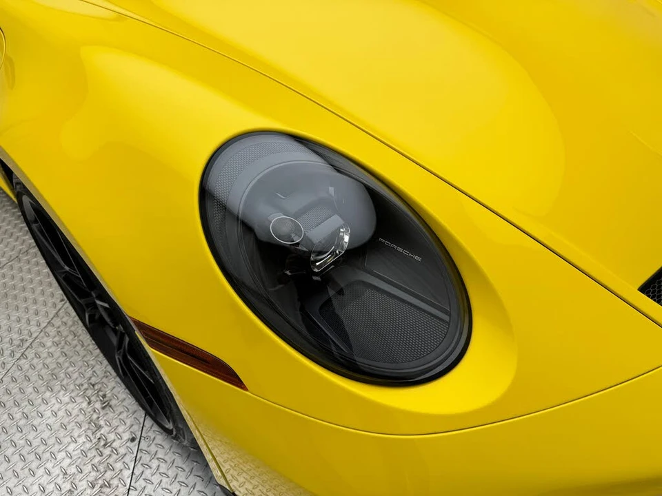 2022 Porsche 992 GT3 - Image 17 of 31