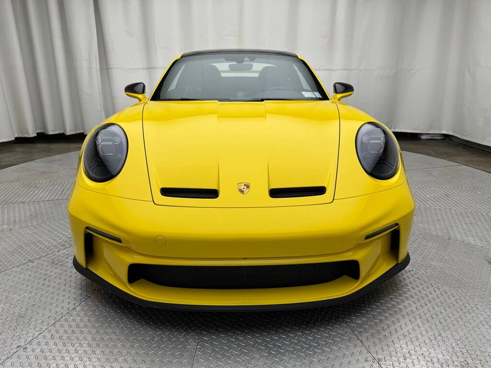 2022 Porsche 992 GT3 - Image 18 of 31