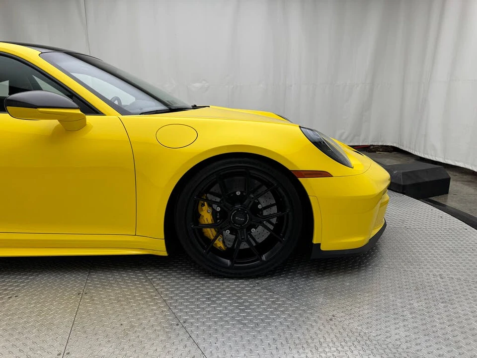 2022 Porsche 992 GT3 - Image 14 of 31