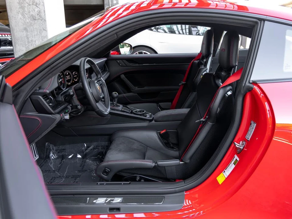 2022 Porsche 992 GT3 - Image 29 of 31