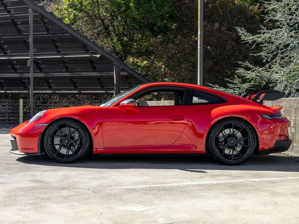 2022 Porsche 992 GT3 - Image 2 of 31