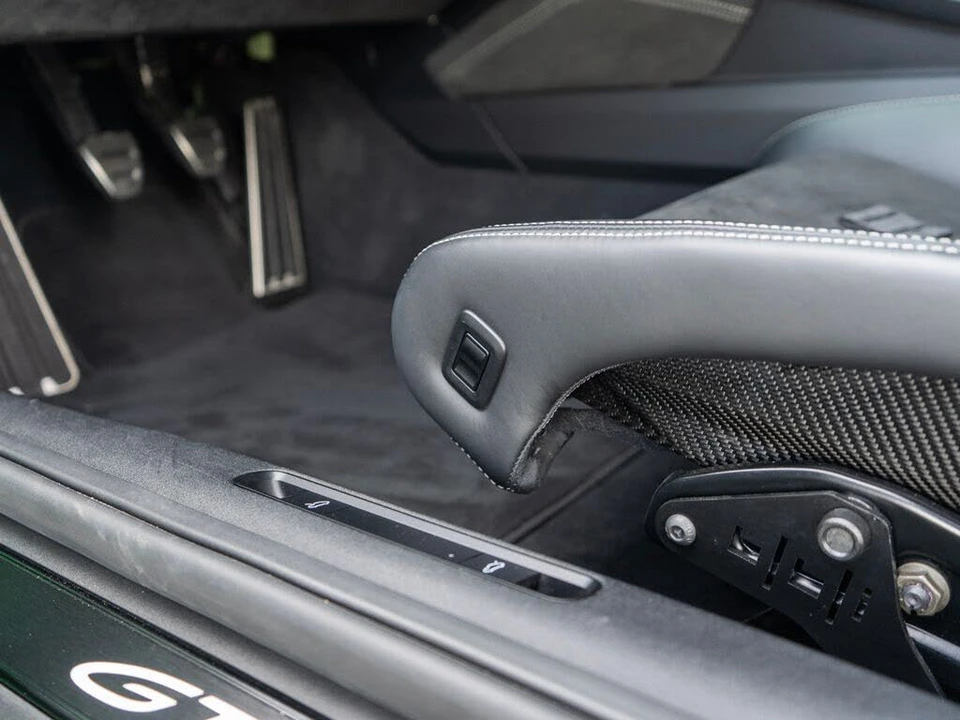 2022 Porsche 992 GT3 - Image 29 of 31