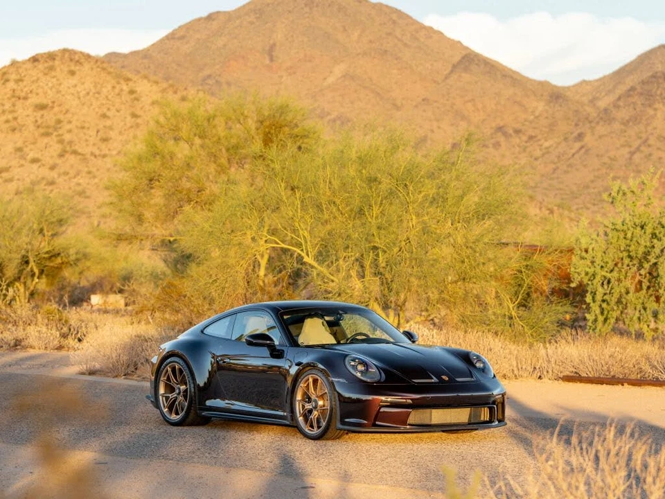 2022 Porsche 992 GT3 - Image 2 of 31