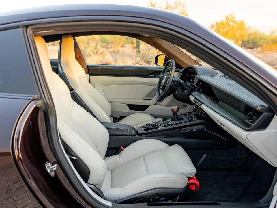 2022 Porsche 992 GT3 - Image 14 of 31
