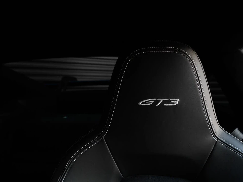 2022 Porsche 992 GT3 - Image 14 of 31