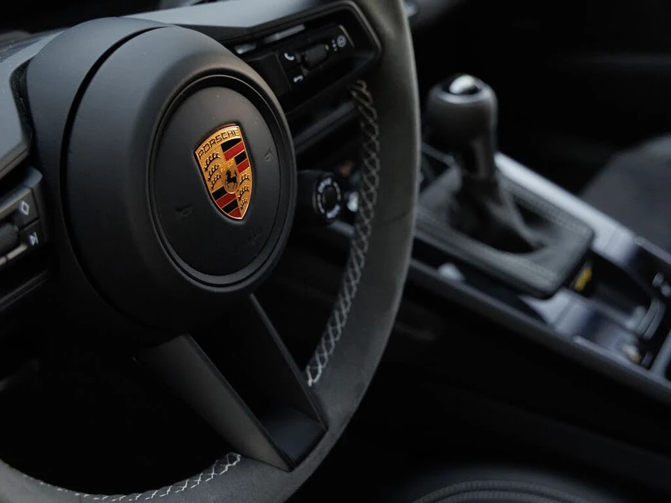 2022 Porsche 992 GT3 - Image 18 of 31