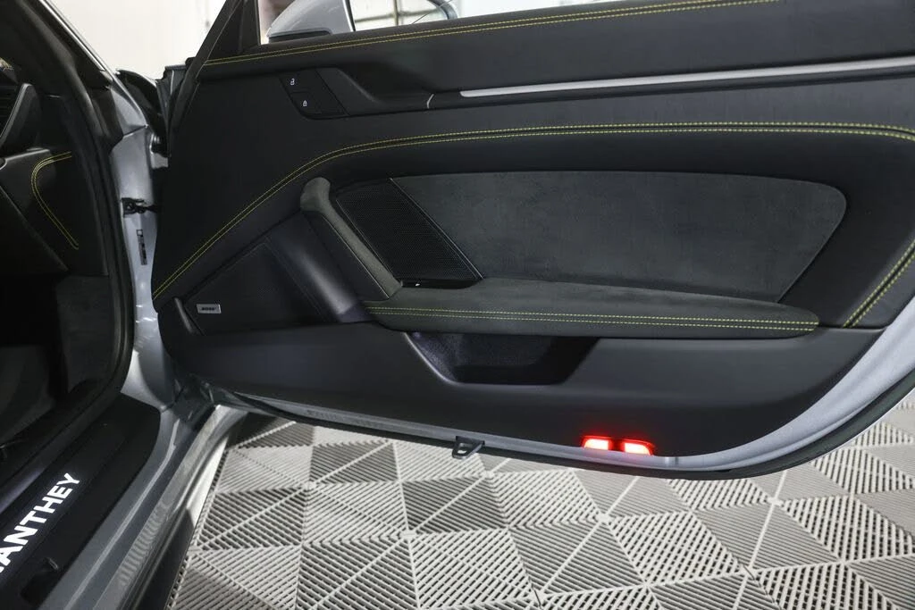 2022 Porsche 992 GT3 - Image 27 of 31