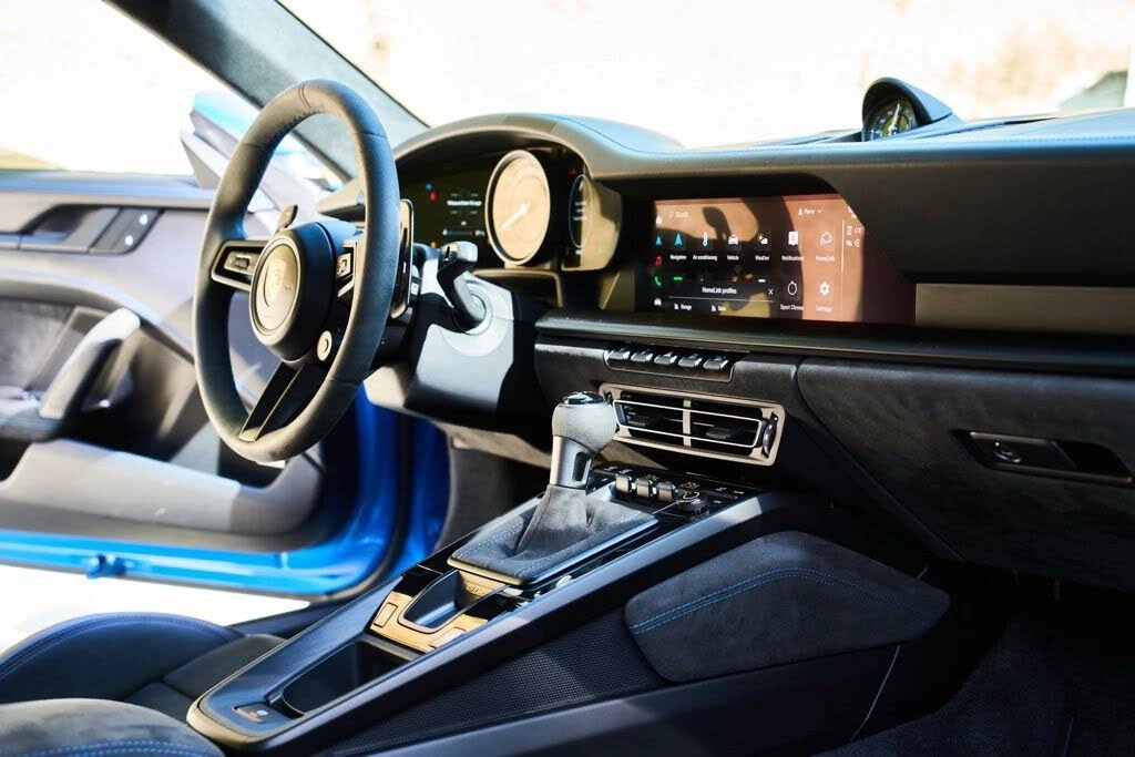 2022 Porsche 992 GT3 - Image 20 of 22